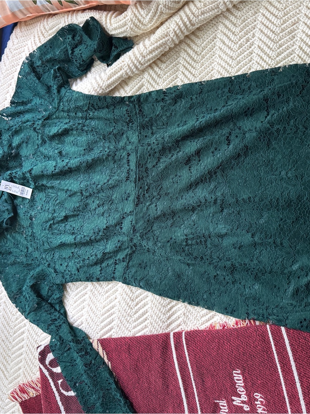 New York & Company Emerald Green Lace Long-Sleeve Dress